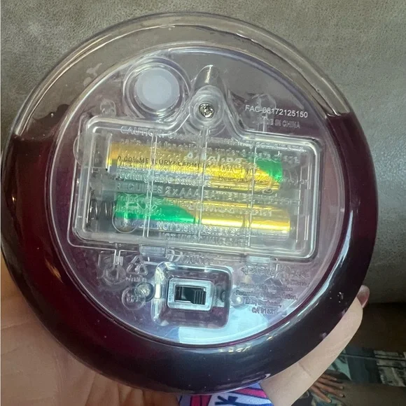 2025 Disneyland Magic key Kuzco’s poison Bottle siper bottle - Picture 6 of 14